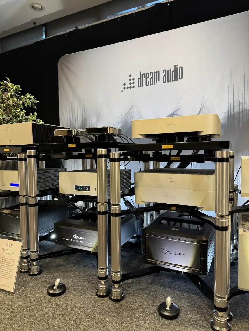 AVS Audio Show in Prague 1